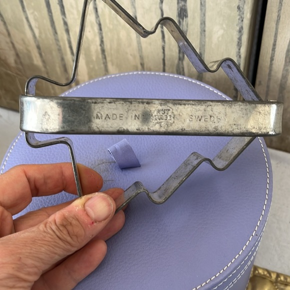 Vintage Nut Tree Cookie cutter, large Christmas tree - Picture 2 of 7